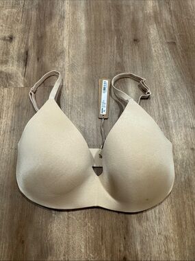 SKIMS 32DD Seamless Nude T-Shirt Bra - Lightweight Support